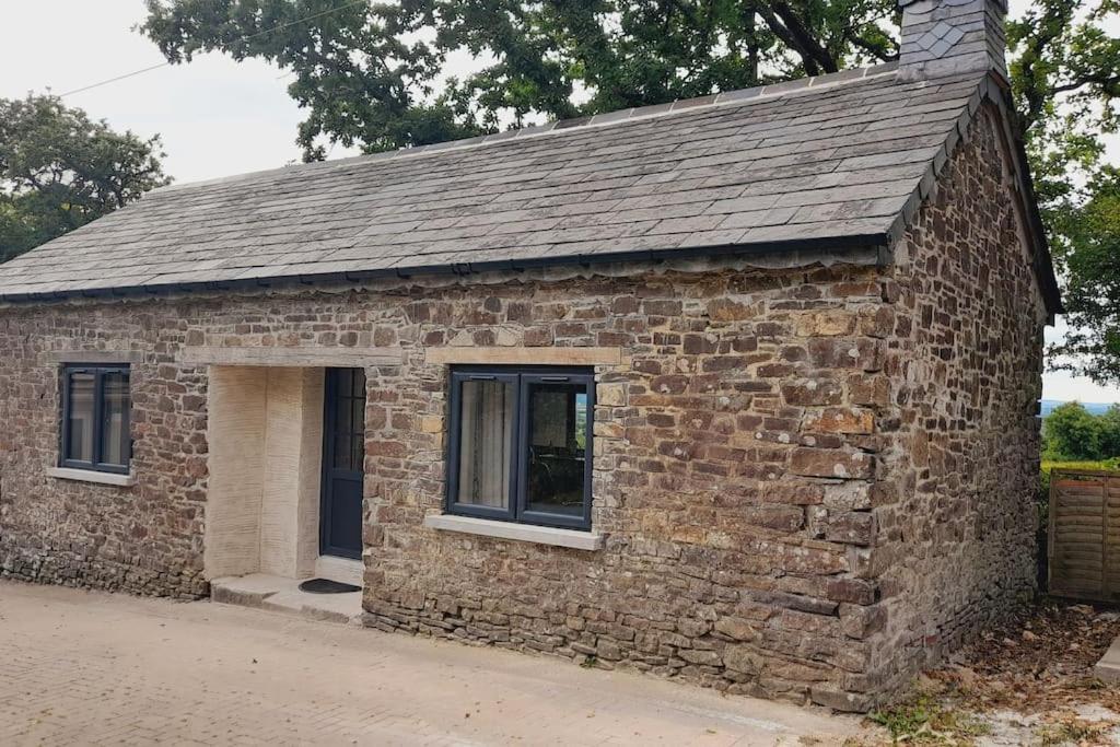 Thornmoor Barn Apartment Lifton Екстериор снимка